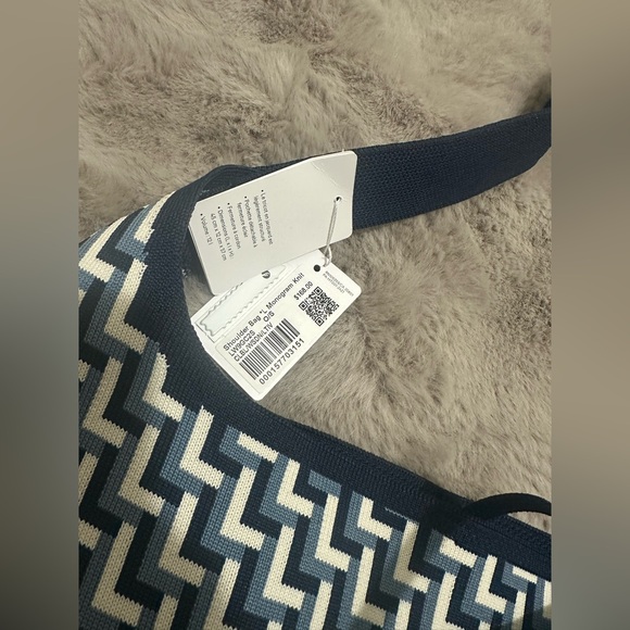 NWT Lululemon Shoulder Bag 12L L Monogram Knit Club Blue/Washed denim $168 - Picture 6 of 7